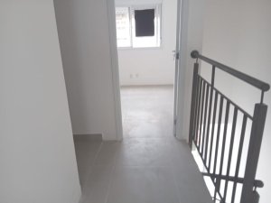 Casa com 87m², 2 dormitórios no bairro Vila Nova em Porto Alegre para Alugar