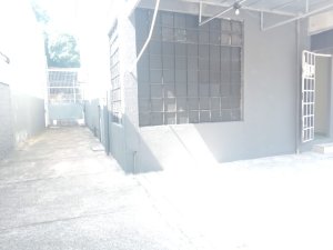 Casa comercial com 495m² no bairro Navegantes em Porto Alegre para Alugar