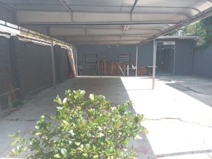 Casa comercial com 495m² no bairro Navegantes em Porto Alegre para Alugar