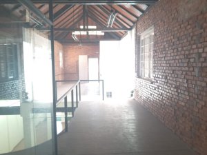 Casa comercial com 495m² no bairro Navegantes em Porto Alegre para Alugar