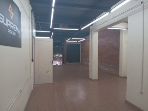 Casa comercial com 495m² no bairro Navegantes em Porto Alegre para Alugar
