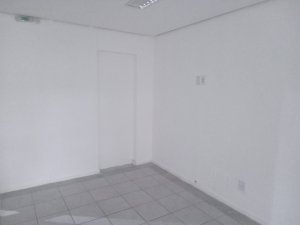 Salas/Conjuntos com 58m² no bairro Auxiliadora em Porto Alegre para Alugar