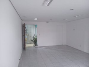 Salas/Conjuntos com 58m² no bairro Auxiliadora em Porto Alegre para Alugar