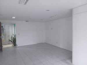 Salas/Conjuntos com 58m² no bairro Auxiliadora em Porto Alegre para Alugar