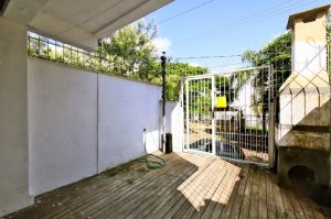 Casa com 65m², 2 dormitórios no bairro Jardim Europa em Porto Alegre para Alugar