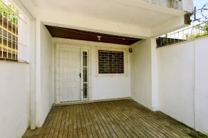 Casa com 65m², 2 dormitórios no bairro Jardim Europa em Porto Alegre para Alugar