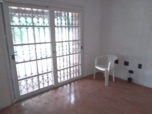 Casa comercial com 270m² no bairro Azenha em Porto Alegre para Alugar