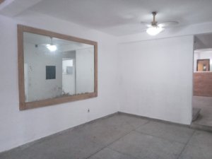 Casa comercial com 270m² no bairro Azenha em Porto Alegre para Alugar