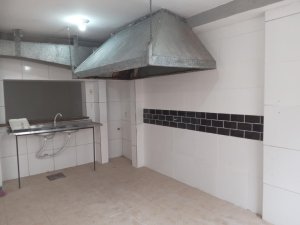 Casa comercial com 270m² no bairro Azenha em Porto Alegre para Alugar