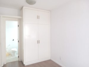 Apartamento com 89m², 2 dormitórios no bairro Moinhos de Vento em Porto Alegre para Alugar