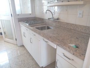 Apartamento com 89m², 2 dormitórios no bairro Moinhos de Vento em Porto Alegre para Alugar