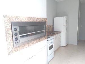 Apartamento com 89m², 2 dormitórios no bairro Moinhos de Vento em Porto Alegre para Alugar