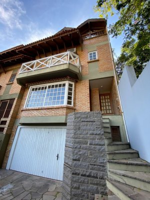Casa em Condomínio com 200m², 3 dormitórios no bairro Jardim Isabel em Porto Alegre para Alugar