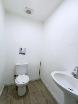 Pavilhão com 1.300m² no bairro São Geraldo em Porto Alegre para Alugar