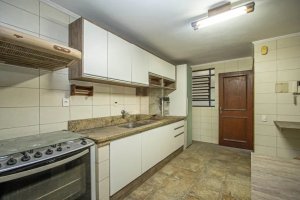 Casa com 410m², 4 dormitórios no bairro Chácara das Pedras em Porto Alegre para Alugar