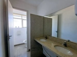 Depósito com 1.500m² no bairro São Geraldo em Porto Alegre para Alugar