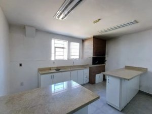 Depósito com 1.500m² no bairro São Geraldo em Porto Alegre para Alugar