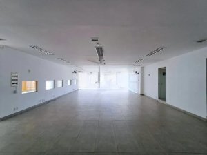 Depósito com 1.500m² no bairro São Geraldo em Porto Alegre para Alugar