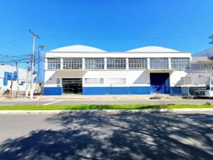 Depósito com 1.500m² no bairro São Geraldo em Porto Alegre para Alugar