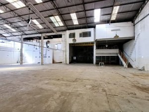 Depósito com 1.500m² no bairro São Geraldo em Porto Alegre para Alugar