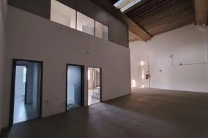 Pavilhão com 550m² no bairro Sarandi em Porto Alegre para Alugar