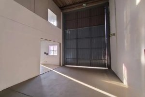 Pavilhão com 550m² no bairro Sarandi em Porto Alegre para Alugar