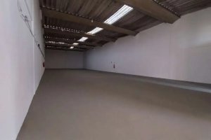 Pavilhão com 550m² no bairro Sarandi em Porto Alegre para Alugar