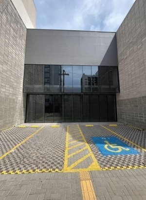 Loja com 330m² no bairro Rio Branco em Porto Alegre para Alugar