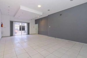 Depósito com 350m² no bairro Navegantes em Porto Alegre para Alugar