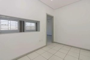 Depósito com 350m² no bairro Navegantes em Porto Alegre para Alugar