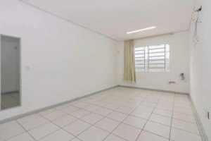 Depósito com 350m² no bairro Navegantes em Porto Alegre para Alugar