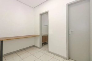 Depósito com 350m² no bairro Navegantes em Porto Alegre para Alugar