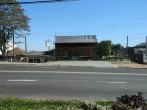 Pavilhão com 414m² no bairro Vila Jardim em Porto Alegre para Alugar