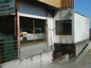 Pavilhão com 414m² no bairro Vila Jardim em Porto Alegre para Alugar