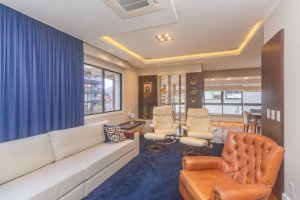 Apartamento com 221m², 2 dormitórios no bairro Bela Vista em Porto Alegre para Alugar