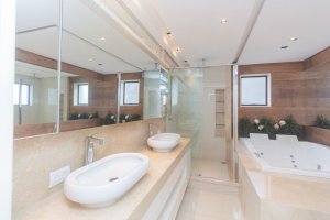 Apartamento com 221m², 2 dormitórios no bairro Bela Vista em Porto Alegre para Alugar