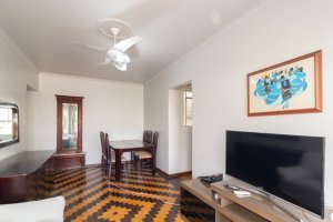 Apartamento com 120m², 3 dormitórios no bairro Menino Deus em Porto Alegre para Alugar