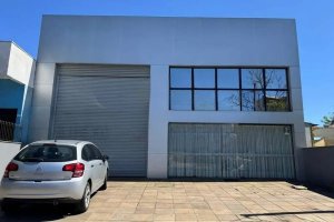 Depósito com 300m² no bairro Sarandi em Porto Alegre para Alugar