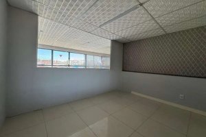 Depósito com 300m² no bairro Sarandi em Porto Alegre para Alugar