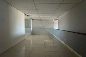 Depósito com 300m² no bairro Sarandi em Porto Alegre para Alugar