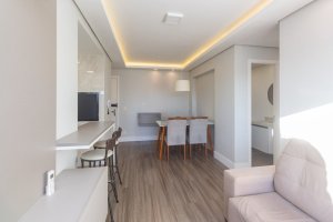 Apartamento com 56m², 2 dormitórios no bairro São Sebastião em Porto Alegre para Alugar