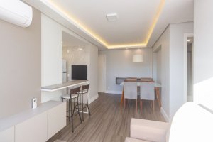 Apartamento com 56m², 2 dormitórios no bairro São Sebastião em Porto Alegre para Alugar