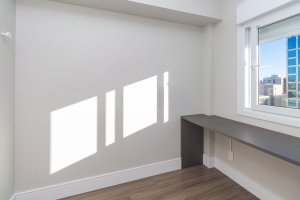 Apartamento com 56m², 2 dormitórios no bairro São Sebastião em Porto Alegre para Alugar