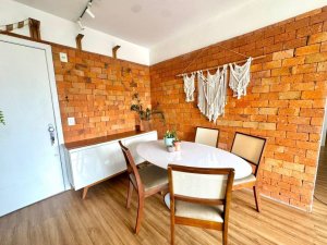 Apartamento com 63m², 2 dormitórios no bairro Passo da Areia em Porto Alegre para Alugar