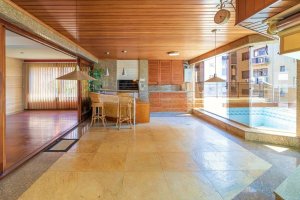 Apartamento com 385m², 4 dormitórios no bairro Moinhos de Vento em Porto Alegre para Alugar