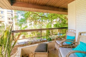 Apartamento com 385m², 4 dormitórios no bairro Moinhos de Vento em Porto Alegre para Alugar