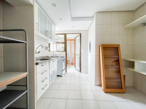 Apartamento com 103m², 3 dormitórios no bairro Menino Deus em Porto Alegre para Alugar
