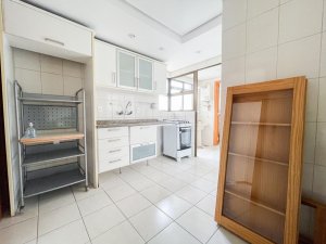 Apartamento com 103m², 3 dormitórios no bairro Menino Deus em Porto Alegre para Alugar