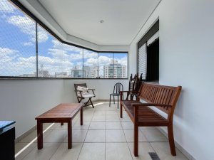 Apartamento com 103m², 3 dormitórios no bairro Menino Deus em Porto Alegre para Alugar