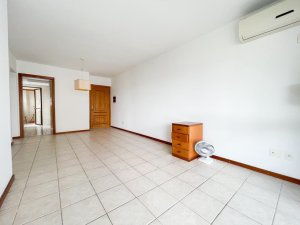 Apartamento com 103m², 3 dormitórios no bairro Menino Deus em Porto Alegre para Alugar